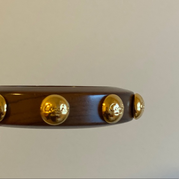 2/30 🛍 Coach Gold Wooden Rivet Bangle - Picture 3 of 8
